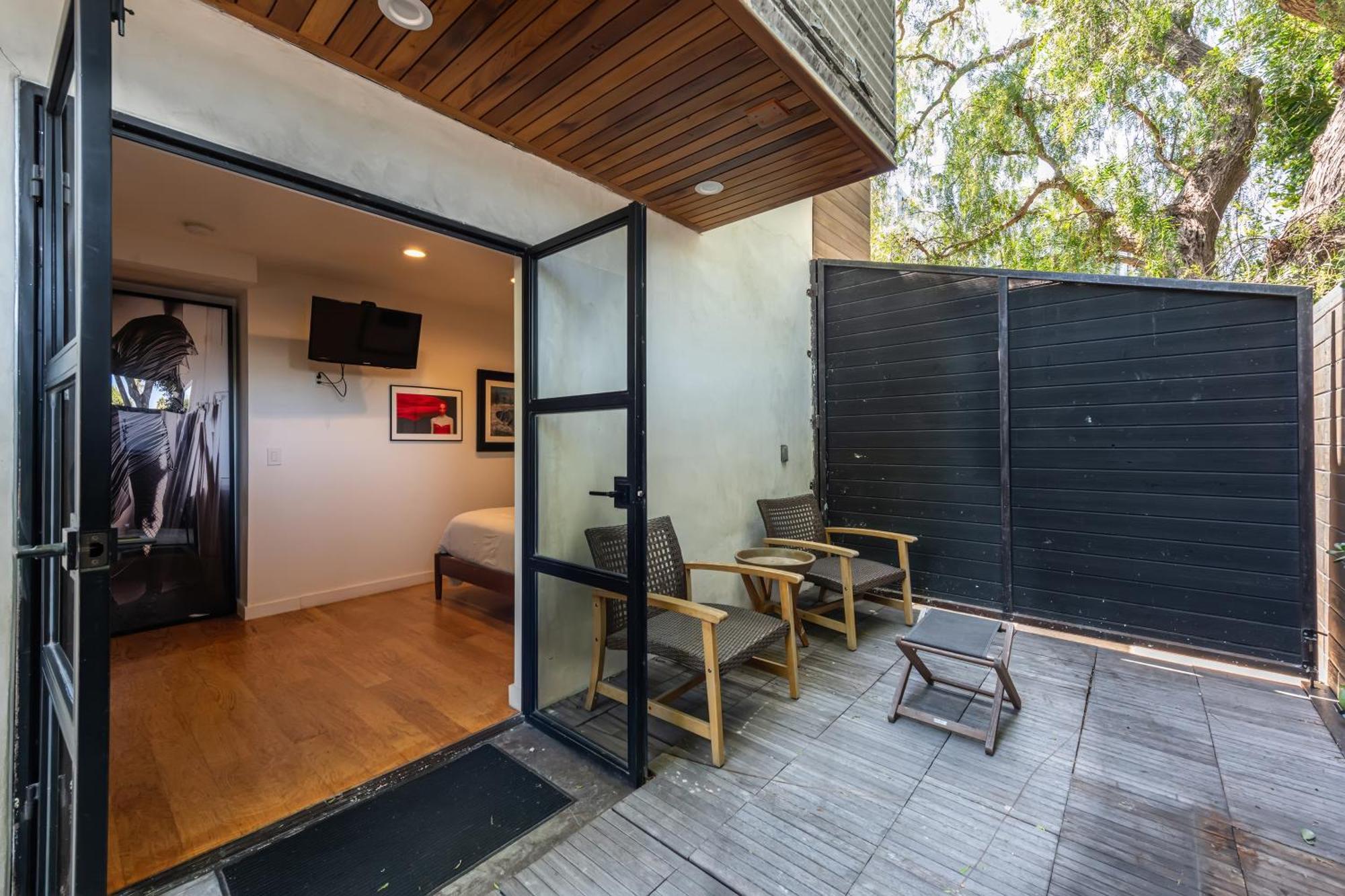 Venice Beach Studio With Large Private Patio Steps To The Beach Los Angeles Exterior foto